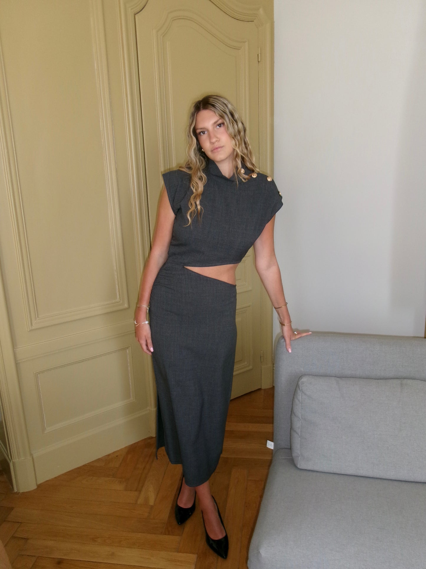ROBE AJOURÉE GRISE